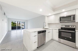 1018 Manatee Rd in Naples, FL - Building Photo - Building Photo