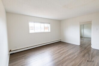 Mainstreet Guildford Townhomes in Surrey, BC - Building Photo - Building Photo