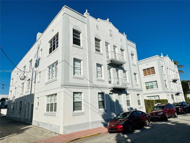 1200 Euclid Ave in Miami Beach, FL - Building Photo - Building Photo