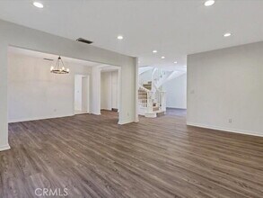 5224 Woodlake Ave in Los Angeles, CA - Building Photo - Building Photo