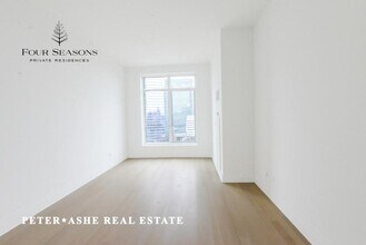 30 Park Pl in New York, NY - Building Photo - Building Photo
