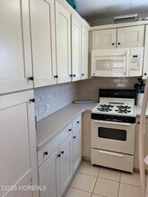 102 Brown Ave in Lavallette, NJ - Building Photo - Building Photo