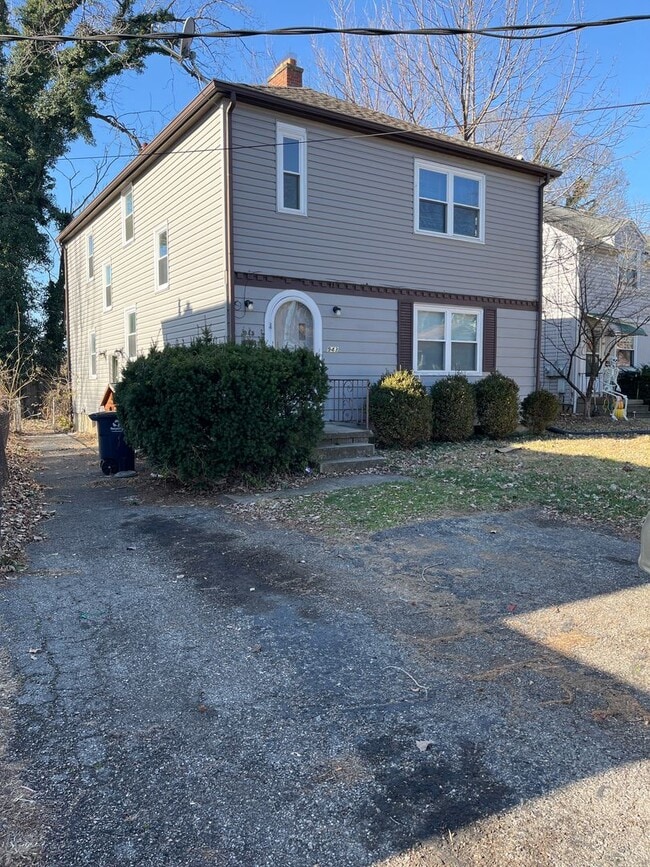 property at 943-945-945 Sheridan Ave
