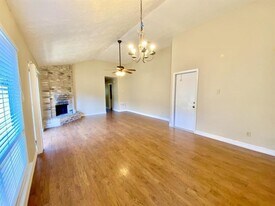 11011 Crenchrus Ct in Houston, TX - Building Photo