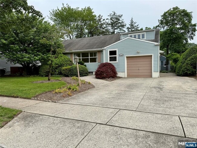 324 Jordan in New Milford, NJ - Building Photo - Building Photo