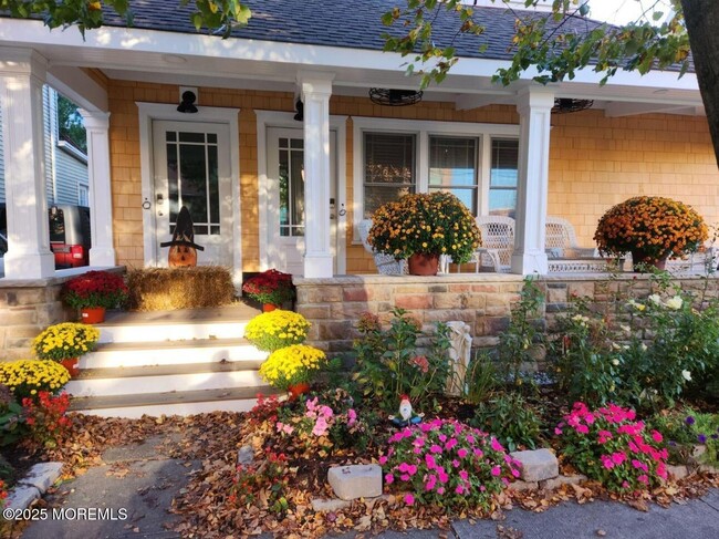 property at 504 Emory St