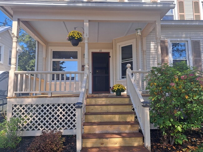 17 Kingsley Ave, Unit 1 in Rutland, VT - Building Photo - Building Photo