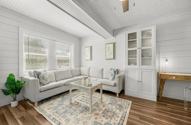 5608 Sunset Ave in Panama City Beach, FL - Building Photo - Building Photo