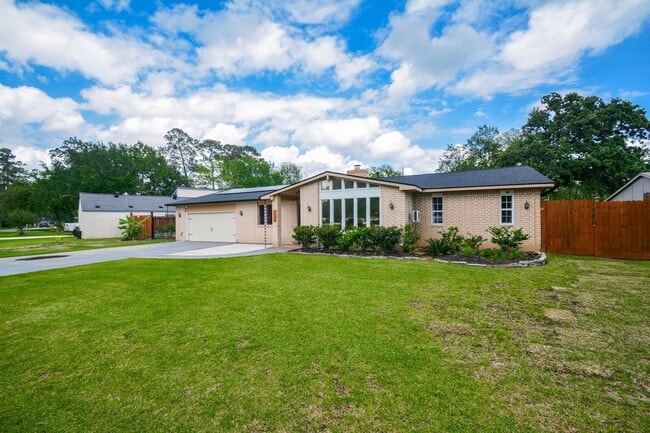 1402 Chestnut Ridge Rd