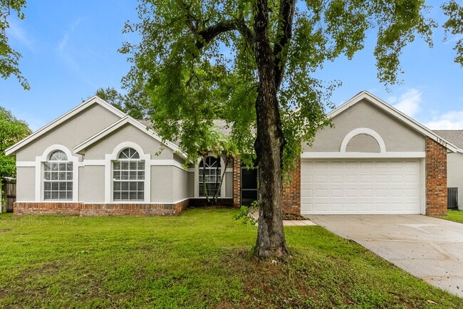 property at 1907 Redfield Ln