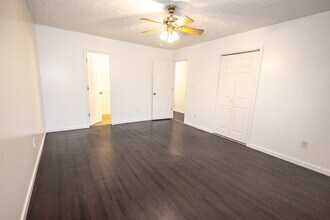 8791 Freedom Way in Jonesboro, GA - Building Photo - Building Photo