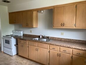3465 S 83rd St, Unit 1 in Milwaukee, WI - Foto de edificio - Building Photo