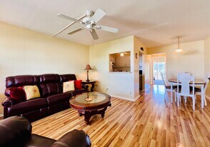 211 Easthampton I in West Palm Beach, FL - Building Photo