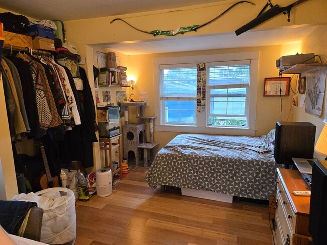 property at 3915 N Vancouver Ave