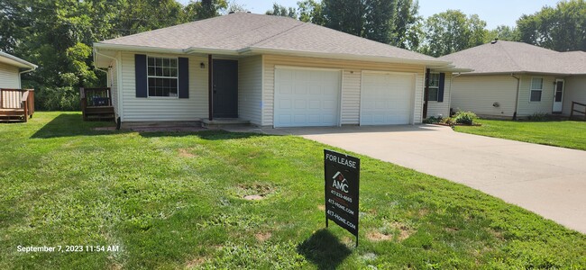 property at 106 S Maple St