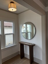 1121 N Heliotrope Dr in Los Angeles, CA - Building Photo - Building Photo