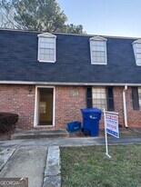 138 Plantation Cir in Clarkston, GA - Building Photo