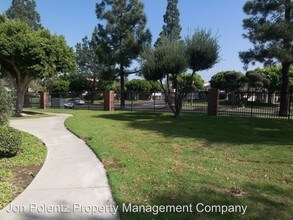 2862 N Cottonwood St-Unit -#3 in Orange, CA - Building Photo - Building Photo
