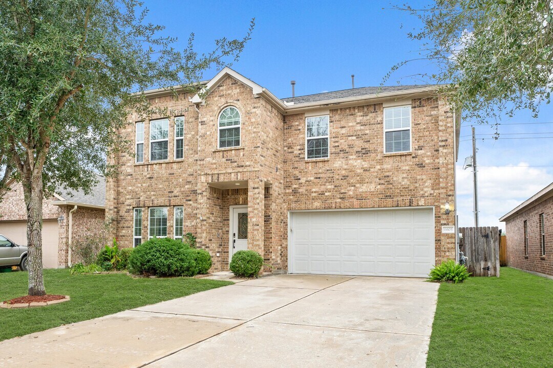 6605 Fallen Breeze Ln in San Leon, TX - Foto de edificio