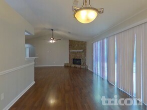 920 Laurel Mill Dr in Roswell, GA - Building Photo - Building Photo