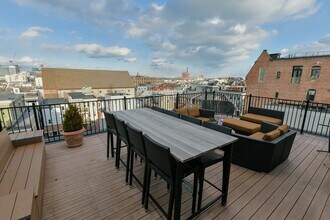 350 W Broadway in Boston, MA - Building Photo - Building Photo