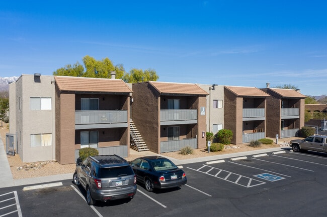Tanque Verde Apartments