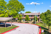 Villa Park Apartments in Kansas City, MO - Foto de edificio - Building Photo