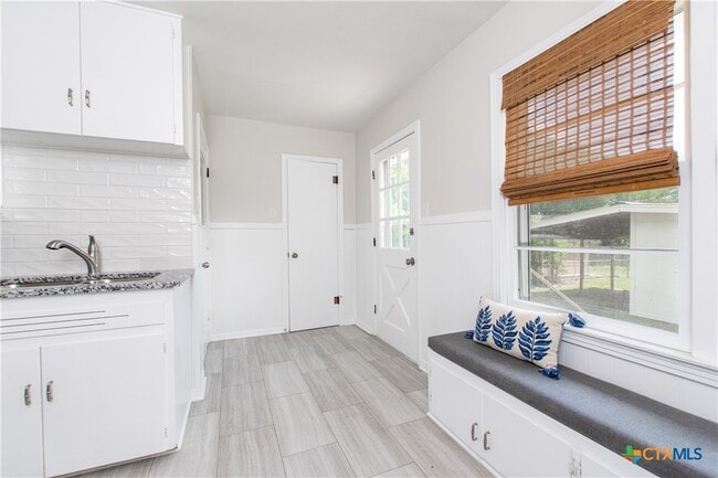 property at 809 N 13th St