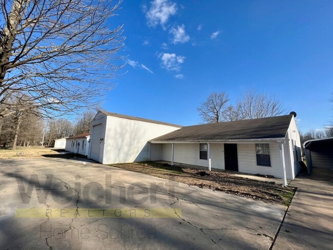 1306 Barton Ln in Paragould, AR - Building Photo - Building Photo