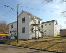 912 Vernon St Apartments