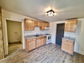 258 S Spruce St, Unit 201 in Elizabethtown, PA - Foto de edificio - Building Photo