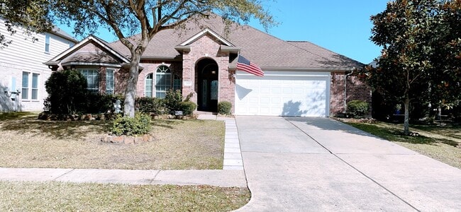 2910 Sandleigh Dr