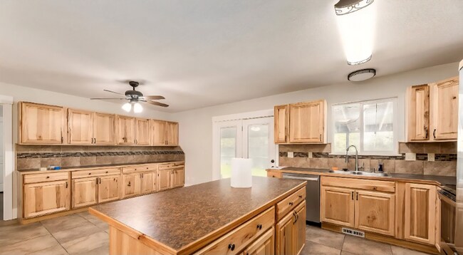 7899 Apache Ln in Eagle Mountain, UT - Building Photo - Building Photo