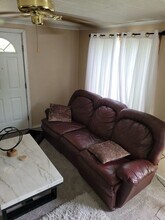 753 East Dr in Clairton, PA - Building Photo - Building Photo