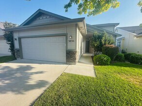 3036 W Sheryl Dr in Meridian, ID - Building Photo - Building Photo