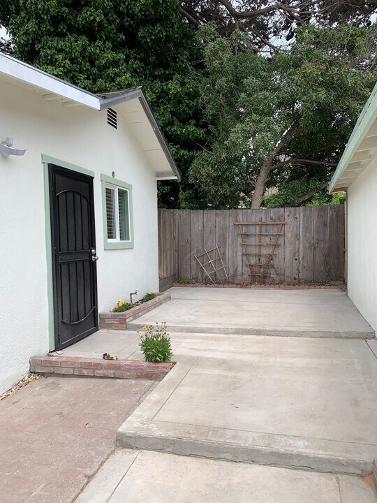 301 Park Ave in Monterey, CA - Building Photo