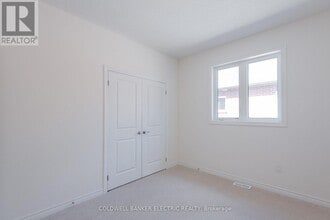 53 Hillcroft Wy in Kawartha Lakes, ON - Building Photo - Building Photo