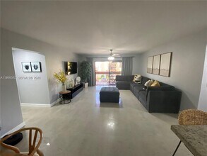 8530 SW 149th Ave in Miami, FL - Building Photo - Building Photo