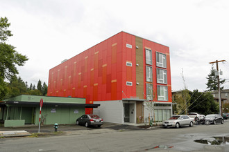 12350 33rd NE in Seattle, WA - Building Photo - Building Photo