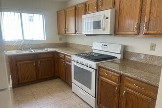 8515 Saturn St in Los Angeles, CA - Building Photo - Building Photo