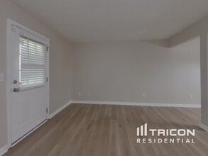 3038 Waldrop Cir in Decatur, GA - Building Photo - Building Photo
