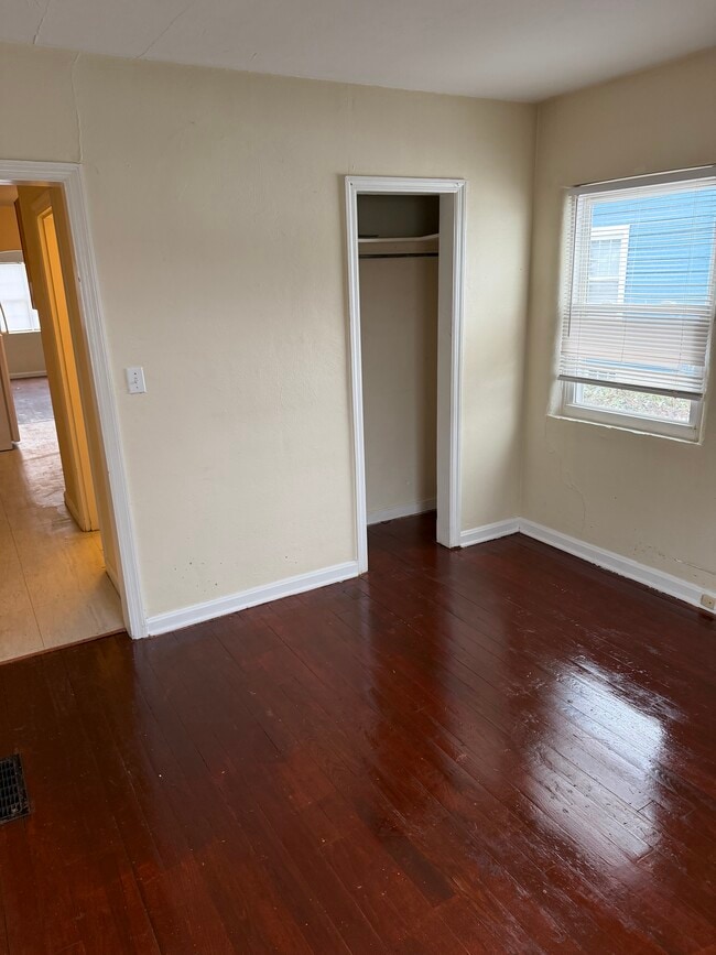 1109 Lafayette Ave, Unit 1 in Middletown, OH - Building Photo - Building Photo