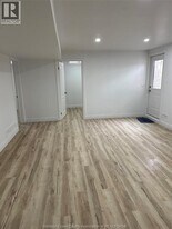 1383 Helsinki Ct in Windsor, ON - Building Photo