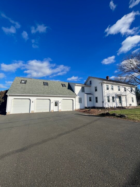 299 Matson Hill Rd in Glastonbury, CT - Building Photo