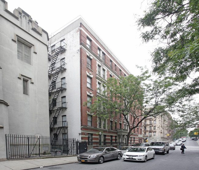 18 W 108th St in New York, NY - Foto de edificio - Building Photo