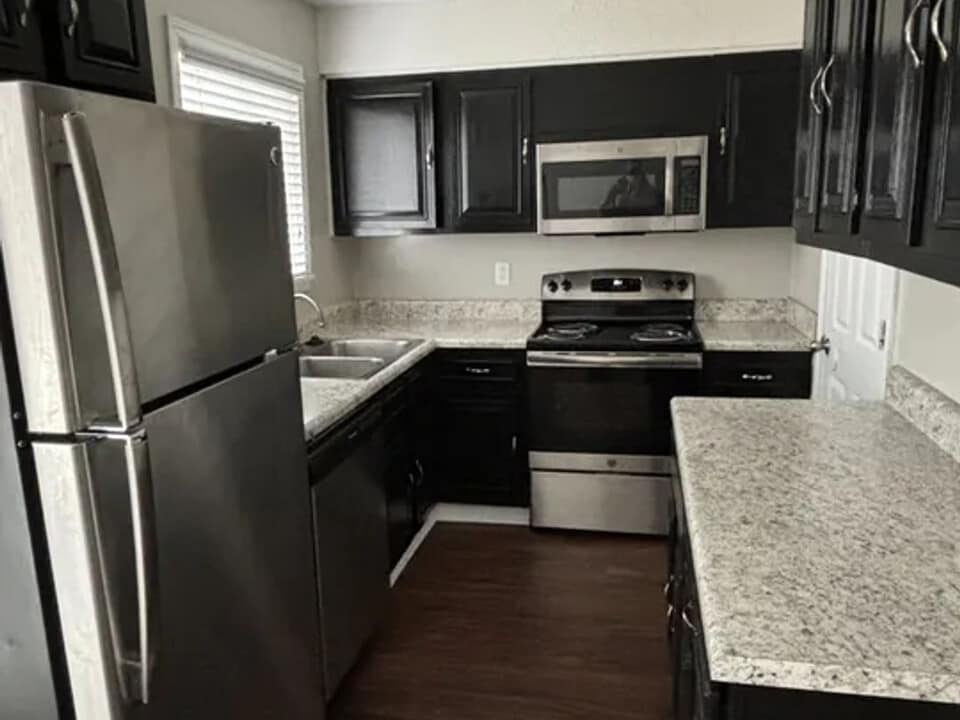 Charleston Square Townhomes in Johnson City, TN - Foto de edificio