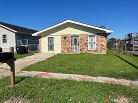 14421 Morrison Rd in New Orleans, LA - Building Photo