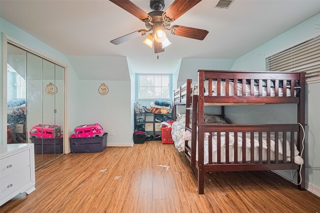 property at 13351 Oak Leaf Ln