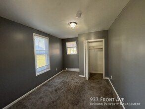 933 Front Ave in St. Paul, MN - Building Photo - Building Photo