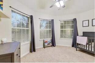 8925 Lakewood Dr in Irving, TX - Building Photo